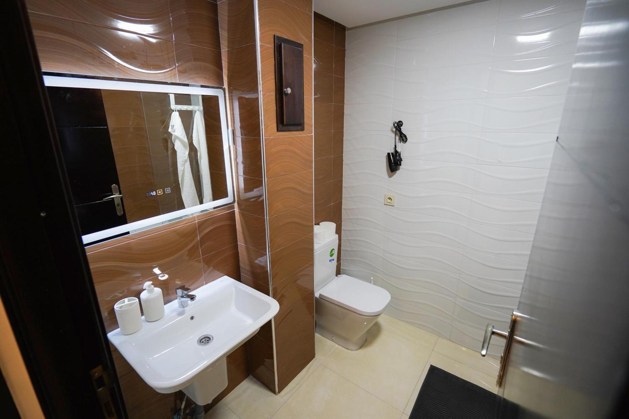 Appartement With Terasse 5 Min To Tanger Marina-Free Parking Екстер'єр фото